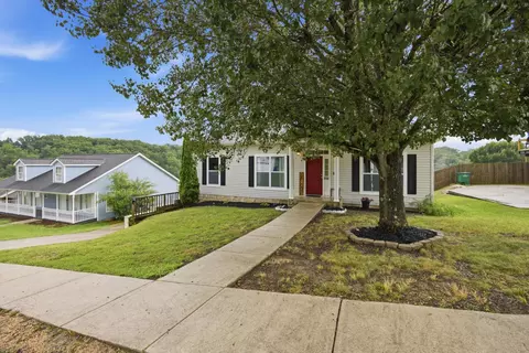 898 Fuller Glen Cir, Chattanooga, TN 37421