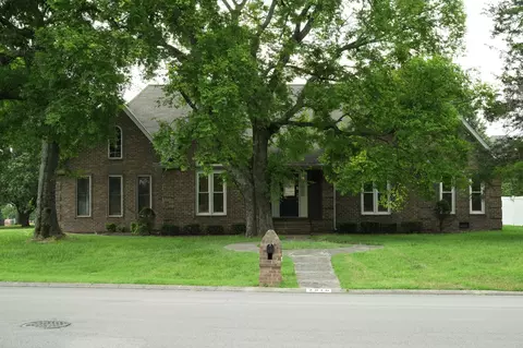 2810 Regenwood Dr, Murfreesboro, TN 37129