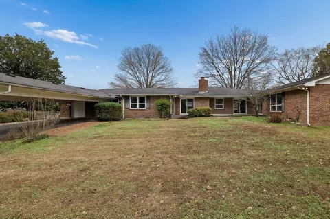 Exterior - 2032 Eversong Ln, Hermitage, TN 37076 photo 3 of 5