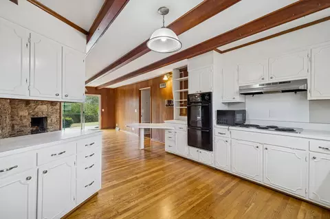 Kitchen - 2032 Eversong Ln, Hermitage, TN 37076 photo 3 of 3