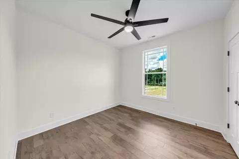 Bedroom - 1521 Smartt Station Rd, Morrison, TN 37357 photo 1 of 6