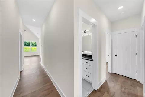 Entry Way - 1521 Smartt Station Rd, Morrison, TN 37357 photo 2 of 2