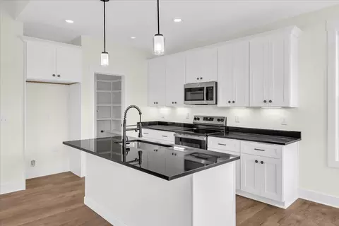 Kitchen - 1521 Smartt Station Rd, Morrison, TN 37357 photo 1 of 4