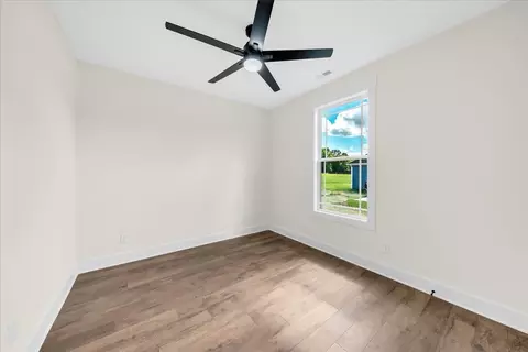 Bedroom - 1521 Smartt Station Rd, Morrison, TN 37357 photo 2 of 6