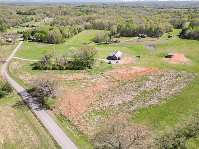 3 Batson Ml, Charlotte, TN 37036