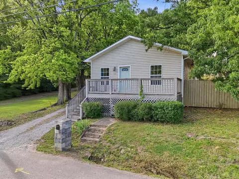 131 Signal Hills Dr, Chattanooga, TN 37405