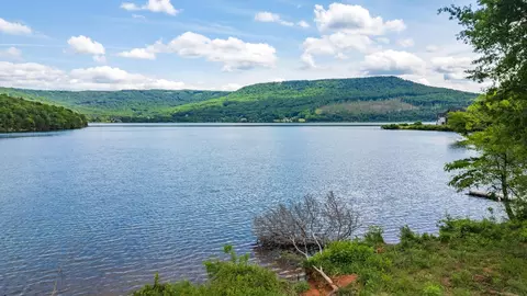 136 Edgewater Way, Jasper, TN 37347