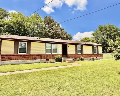 107 Winston Ct, Clarksville, TN 37042