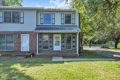 101 Westlake Pl # A, Tullahoma, TN 37388