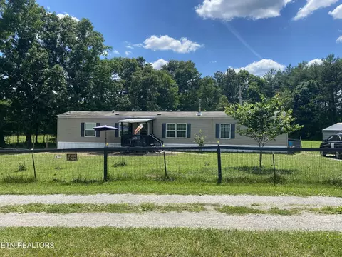174 Claude Howard Rd, Deer Lodge, TN 37726