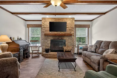 295 Narrow Way, Crossville, TN 38572