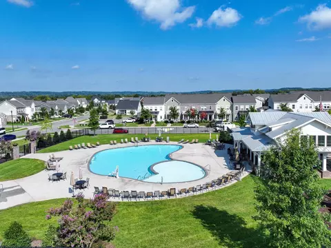 Exterior - 4049 John Marsh Rd, Spring Hill, TN 37174 photo 13 of 15