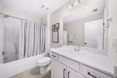 Bath - 4049 John Marsh Rd, Spring Hill, TN 37174 photo 6 of 6