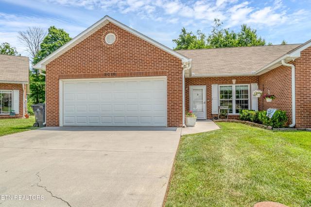 2010 Misty Glen Ln, Knoxville, TN 37909