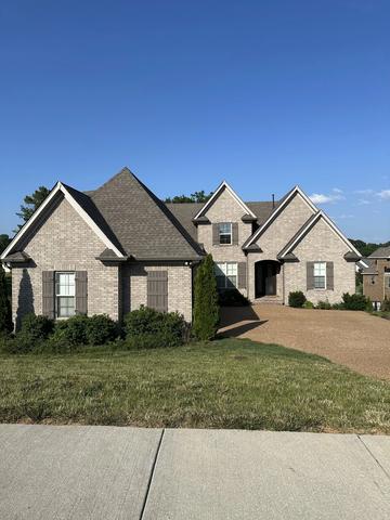 1110 Luxborough Dr, Hendersonville, TN 37075