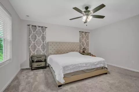 Bedroom - 400 Hickory Pointe Dr, Dickson, TN 37055 photo 2 of 6