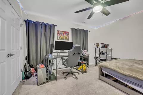 Bedroom - 400 Hickory Pointe Dr, Dickson, TN 37055 photo 5 of 6