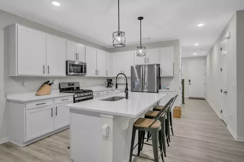 Kitchen - 400 Hickory Pointe Dr, Dickson, TN 37055 photo 1 of 7