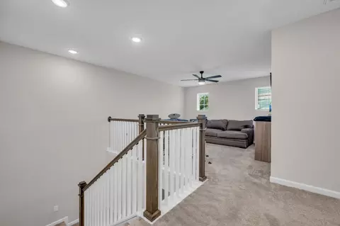 Entry Way - 400 Hickory Pointe Dr, Dickson, TN 37055 photo 4 of 6