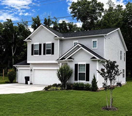 400 Hickory Pointe Dr, Dickson, TN 37055