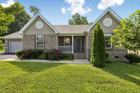 1909 Susan Rd, Columbia, TN 38401