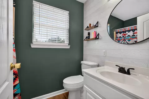 Bath - 109 Brown Rd, Morrison, TN 37357 photo 1 of 3