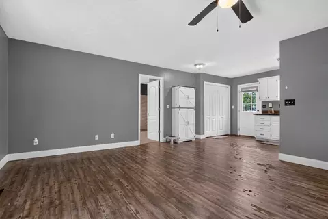 Living - 109 Brown Rd, Morrison, TN 37357 photo 5 of 5