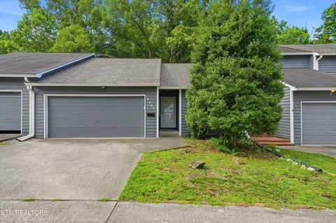 10464 Laura Lee Ln, Knoxville, TN 37922