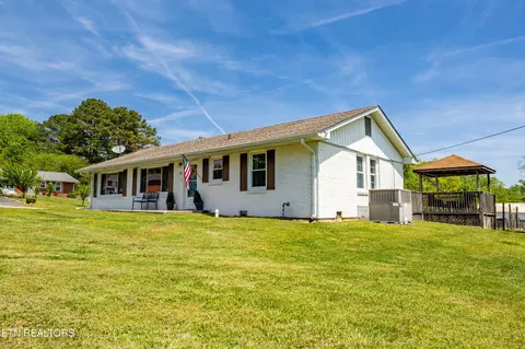 101 Hillcrest Ln, Kingston, TN 37763