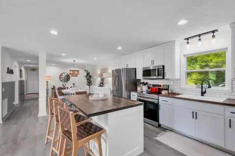 Kitchen - 425 E Piney Rd, Dickson, TN 37055 photo 6 of 6