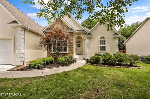 2369 Conners Creek Cir, Knoxville, TN 37932