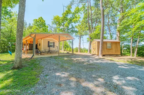 129 Smith Rd, Maryville, TN 37803