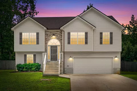 1672 Putnum Dr, Clarksville, TN 37042