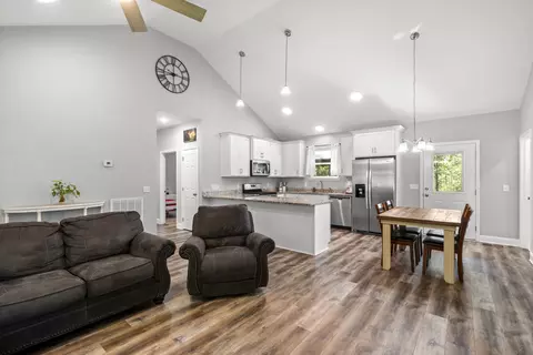Entry Way - 1505 E Piney Rd, Dickson, TN 37055 photo 1 of 8