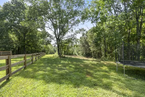 Exterior - 1505 E Piney Rd, Dickson, TN 37055 photo 12 of 17