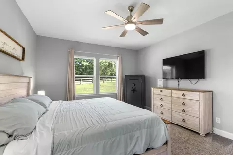 Bedroom - 1505 E Piney Rd, Dickson, TN 37055 photo 2 of 6