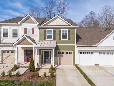 1013 Sweetleaf Dr, Franklin, TN 37064