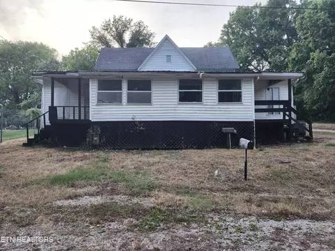 722 Hendrickson St, Clinton, TN 37716
