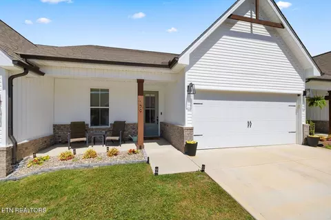 179 Creekside Way, Lenoir City, TN 37771