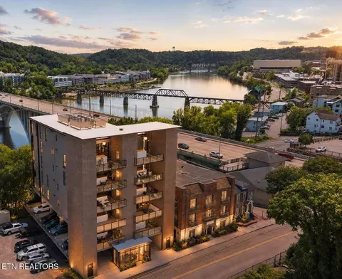 608 W Hill Ave #602, Knoxville, TN 37902
