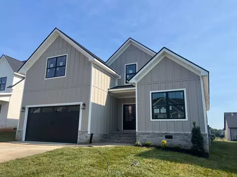 463 Spiderwort Dr, Clarksville, TN 37043