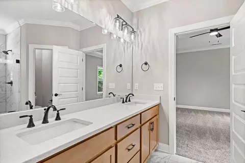 Bath - 9816 Mayfly Rd, Ooltewah, TN 37363 photo 4 of 5