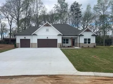 2140 Rock Bass Way, Soddy Daisy, TN 37379