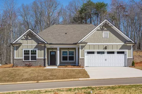 2561 Firefly Field Rd, Ooltewah, TN 37363