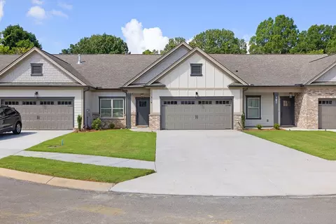 379 Double Play Dr #123, Chattanooga, TN 37421