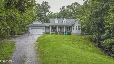 123 Southlake Dr, Kingston, TN 37763