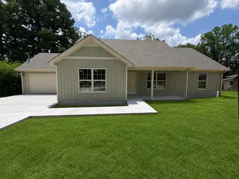 257 Hendrixson Dr, Manchester, TN 37355