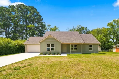 257 Hendrixson Dr, Manchester, TN 37355