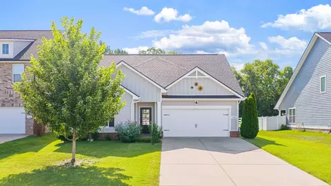 508 Sunflower Dr, Smyrna, TN 37167