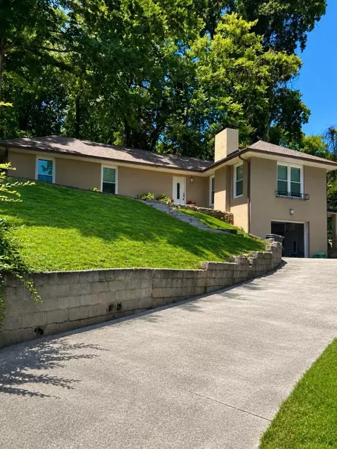 119 Crestview Cir, Chattanooga, TN 37411